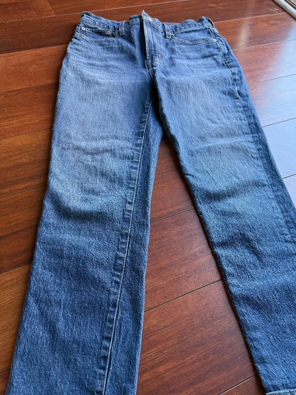 Madewell, The Perfect Vintage Jean Size 26, Straight Leg, Mid Rise Medium Wash - Picture 2 of 9